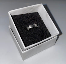Load image into Gallery viewer, Adjustable Sterling Silver Rings
